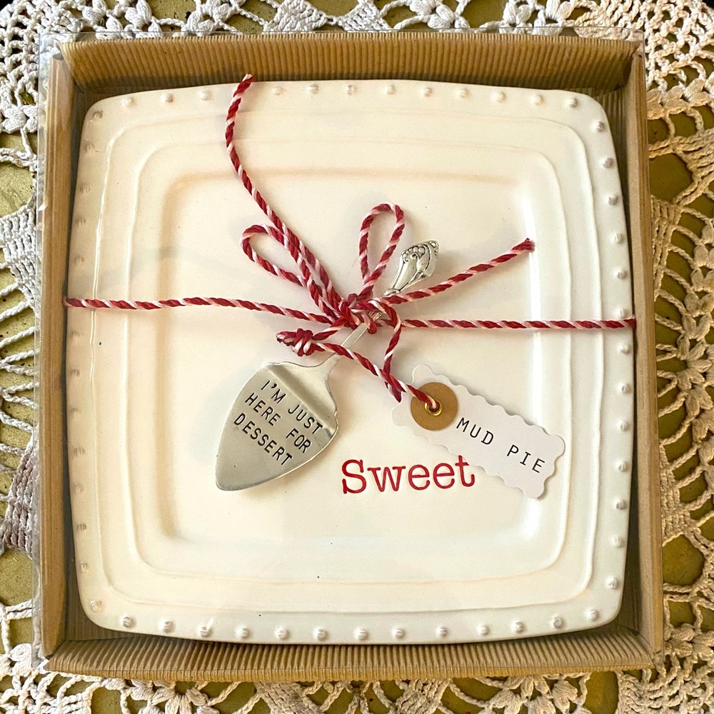 New Mud Pie Sweet Dessert Plate and Engraved Serving Knife Spoon Gift